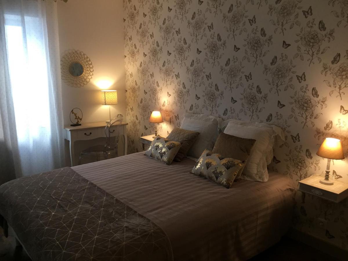 De Charme Et D'Eau Bed & Breakfast Saint-Savinien Eksteriør bilde