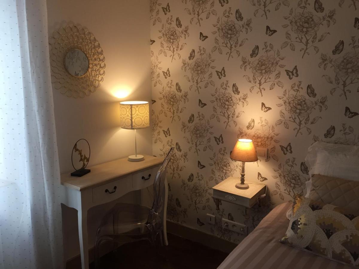 De Charme Et D'Eau Bed & Breakfast Saint-Savinien Eksteriør bilde