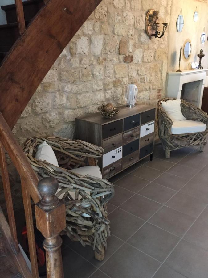 De Charme Et D'Eau Bed & Breakfast Saint-Savinien Eksteriør bilde
