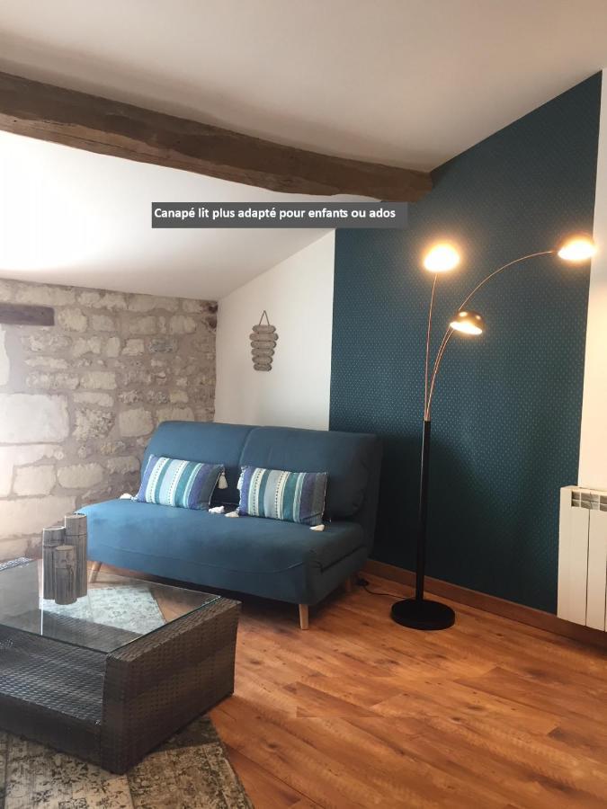 De Charme Et D'Eau Bed & Breakfast Saint-Savinien Eksteriør bilde